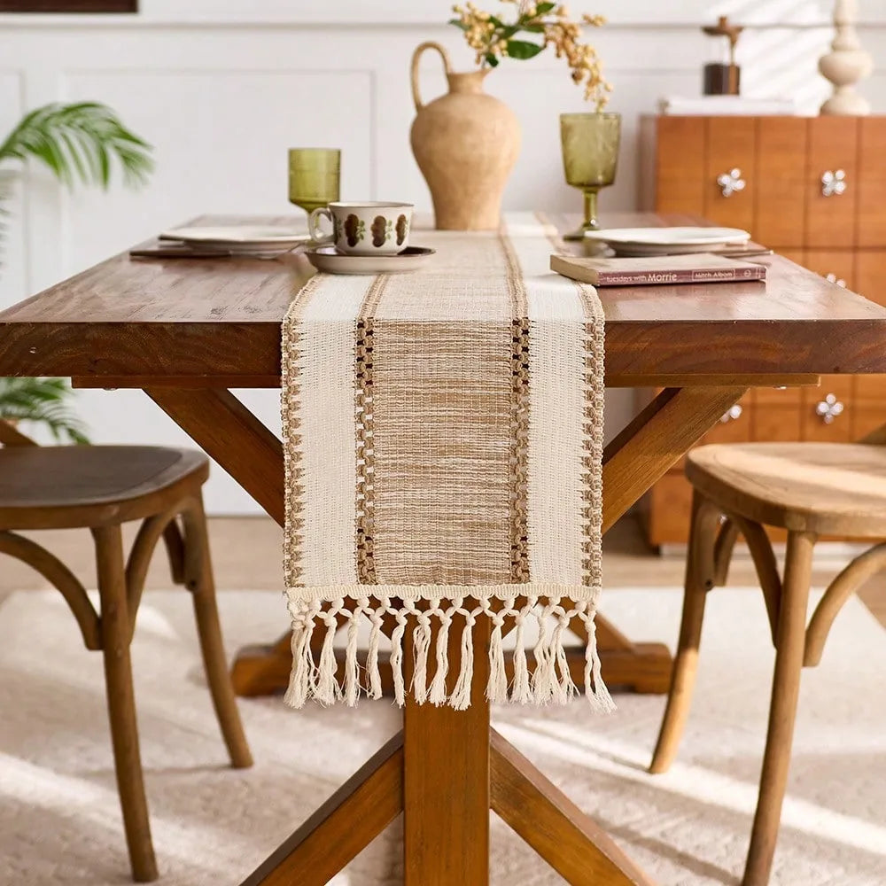 Nordic Boho Striped Green Table Runner - Hand - Woven Tassels, Ideal for Spring Tables, Round Coffee Tables & Rustic Home Decor